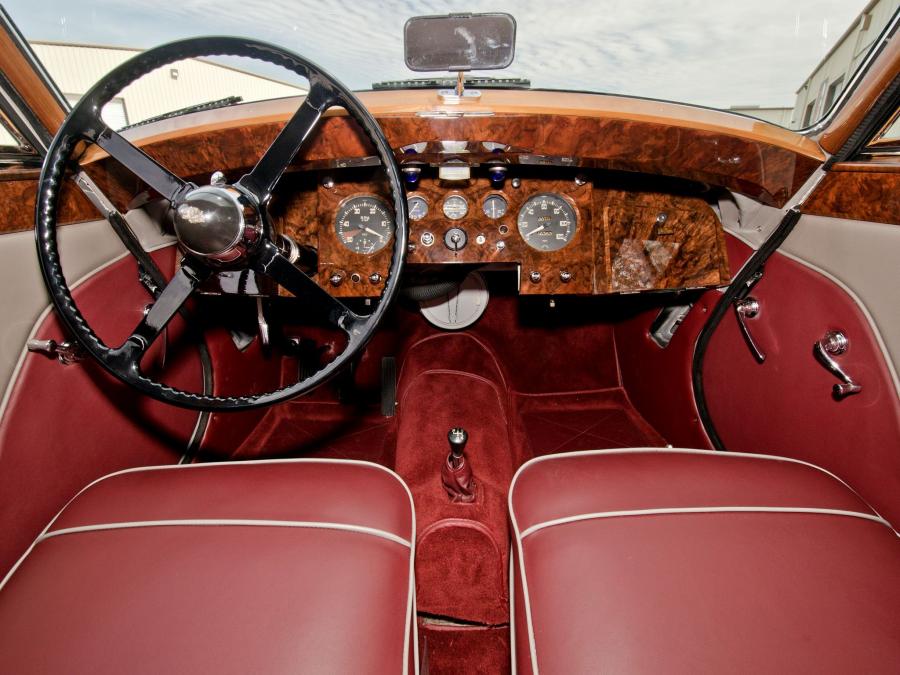  Jaguar Mark V Drophead Coupe 1948 года  (фото 8 из 19)